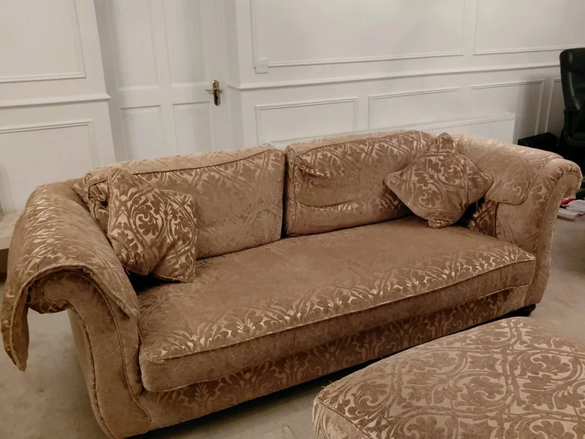 Quality Finline Furniture Suite - Image 3