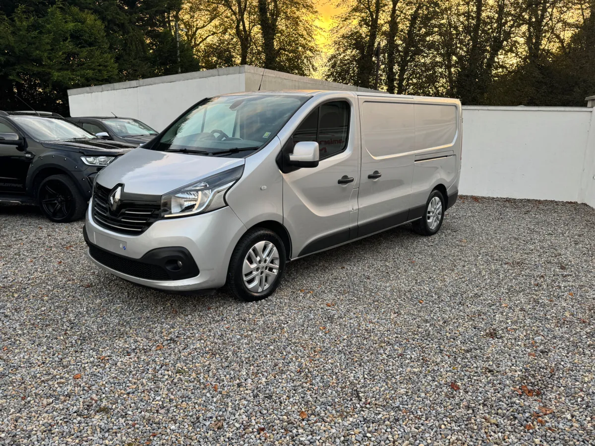 2019 Renault Trafic  Sport - Image 4