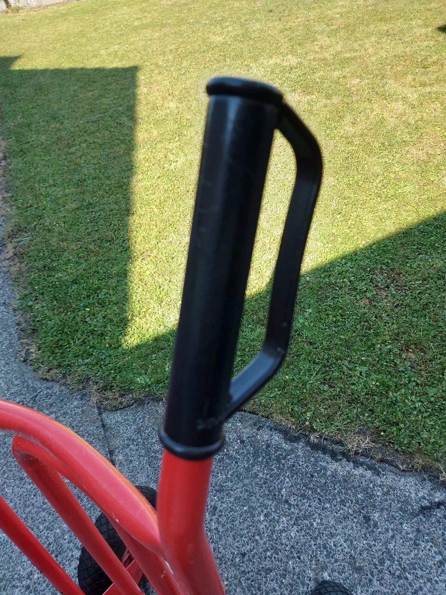 Strong Handcart in excellent condition, Red - Image 4