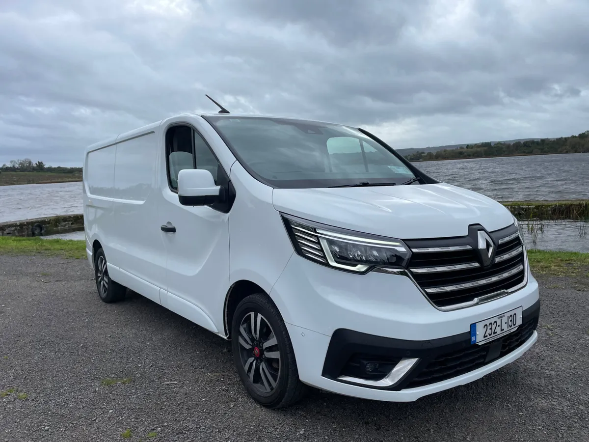 Renault Trafic 2023 2.0 diesel 150bhp crvt 8/27 - Image 2