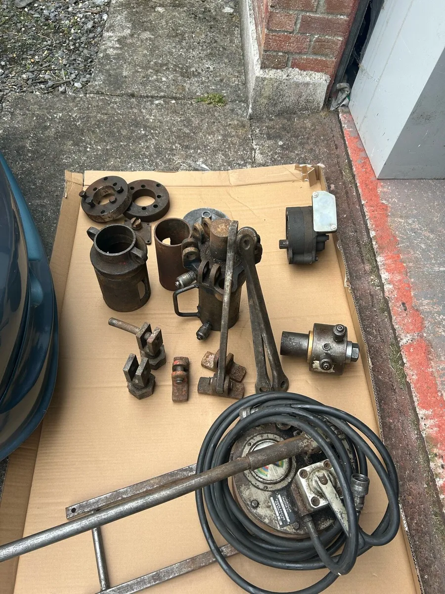 Tools - Image 1