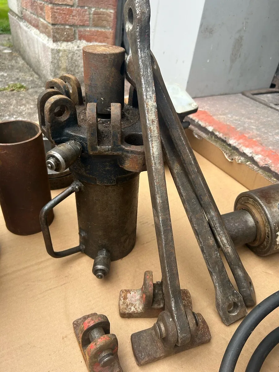 Tools - Image 2