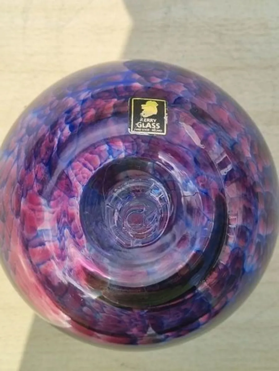 Kerry Glass Heather Globe Vase c1980 - Image 4