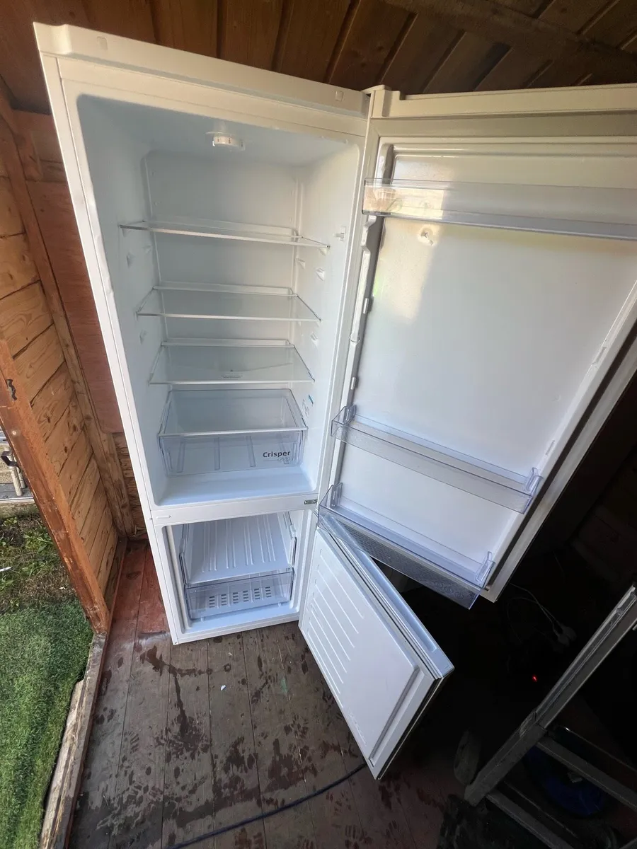Fridge freezer - Image 4