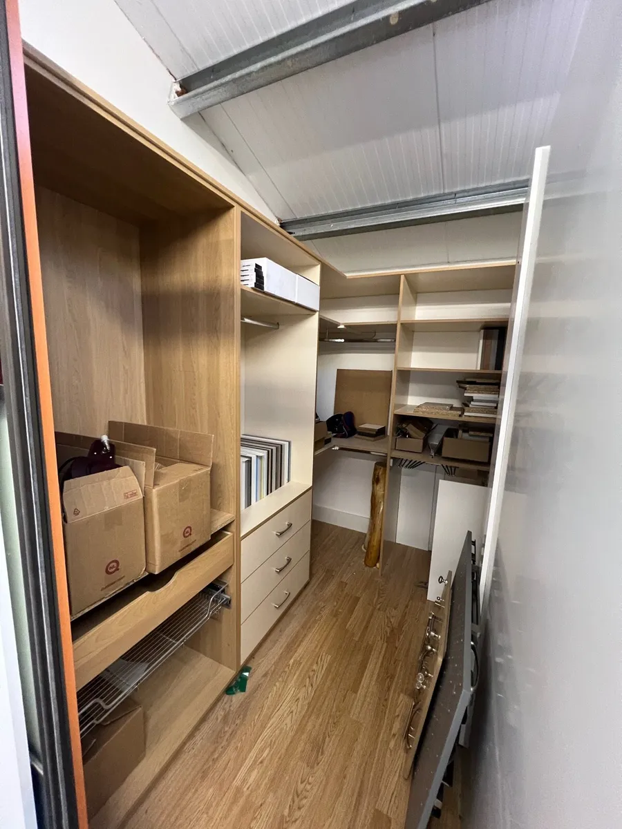 Wardrobe - Image 3