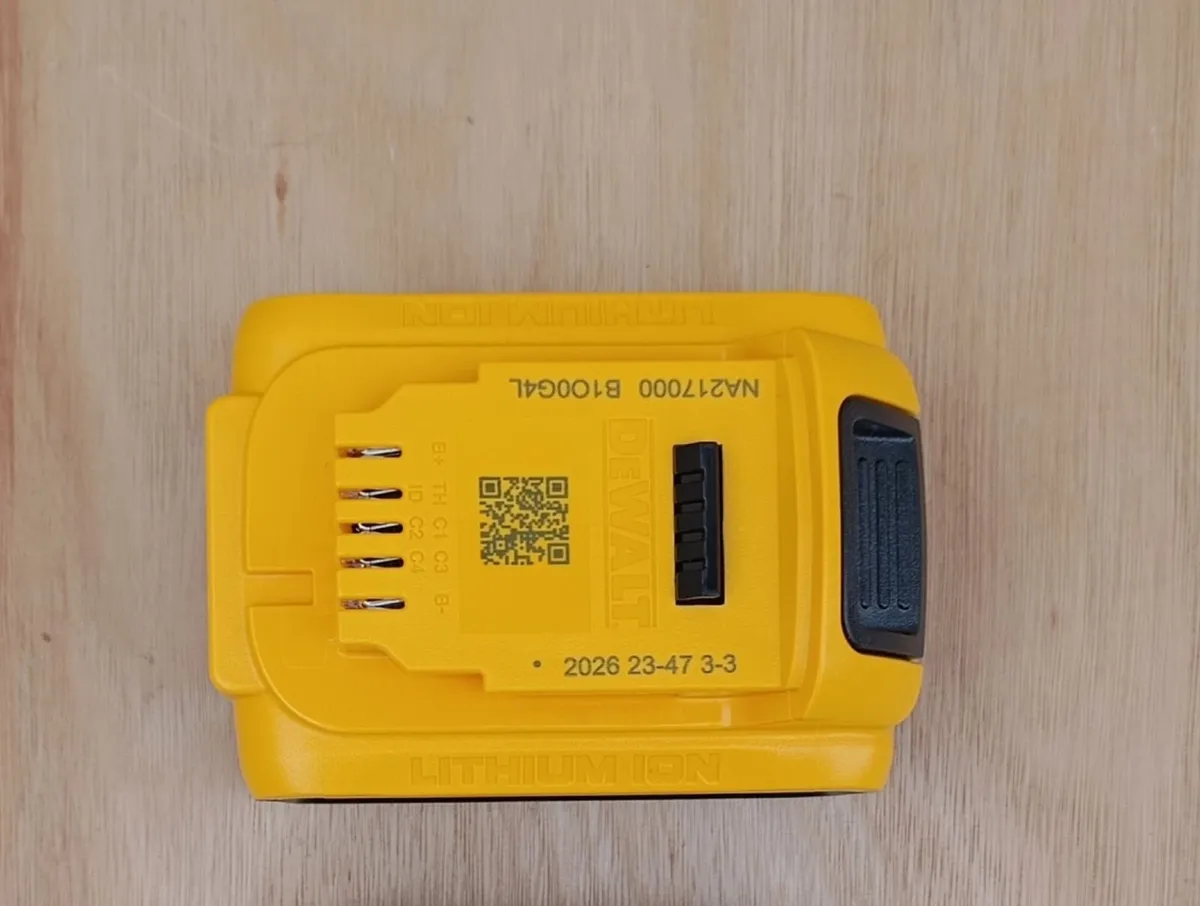 DeWalt 5ah Battery (New) - Image 2