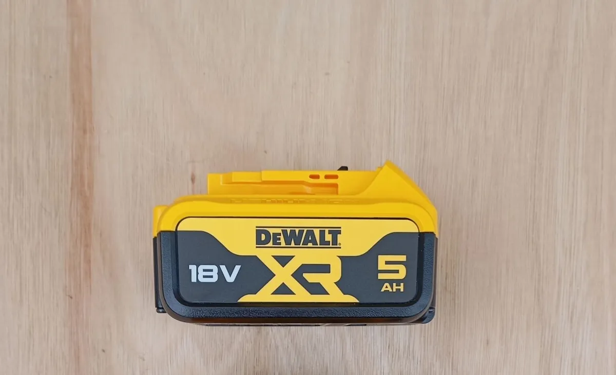 DeWalt 5ah Battery (New) - Image 1