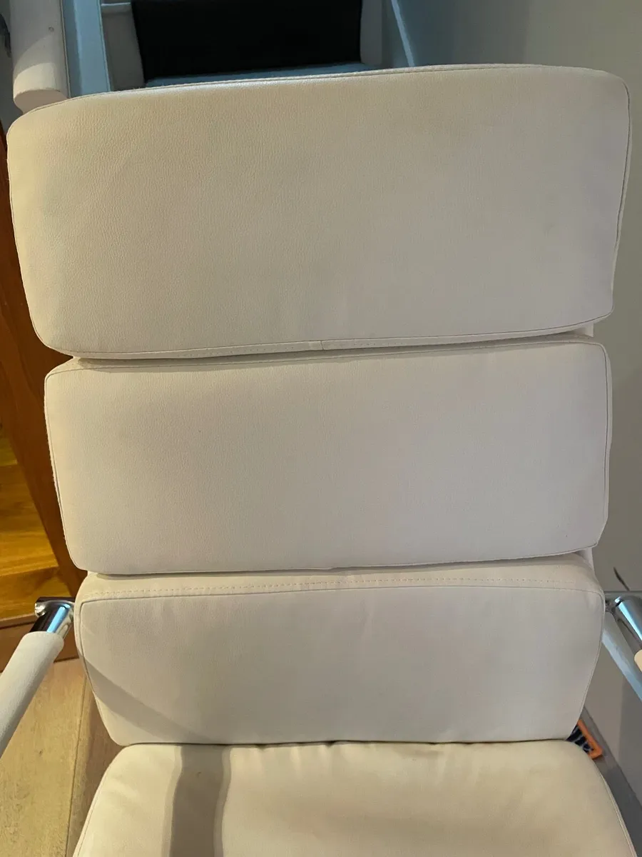 Office chair - Image 3