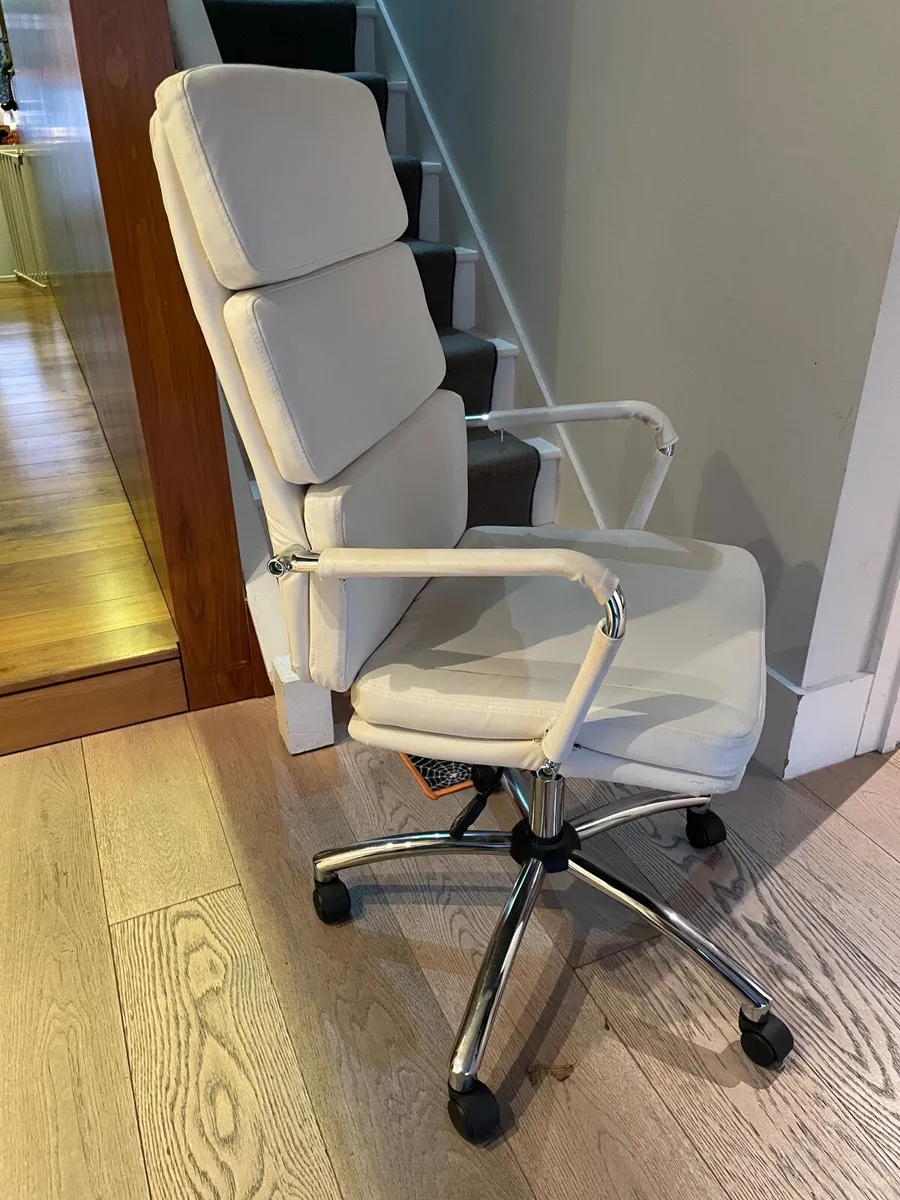 Office chair - Image 2