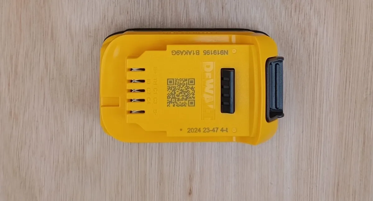 DeWalt 1.7ah Powerstack Battery (New) - Image 2