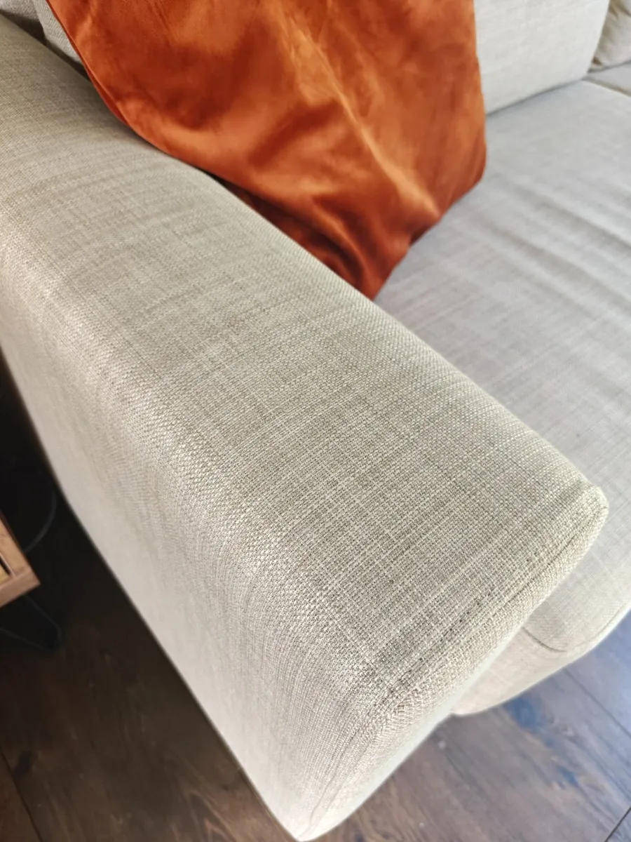 Couch - Image 2