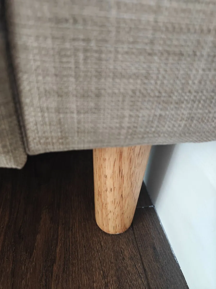 Couch - Image 4
