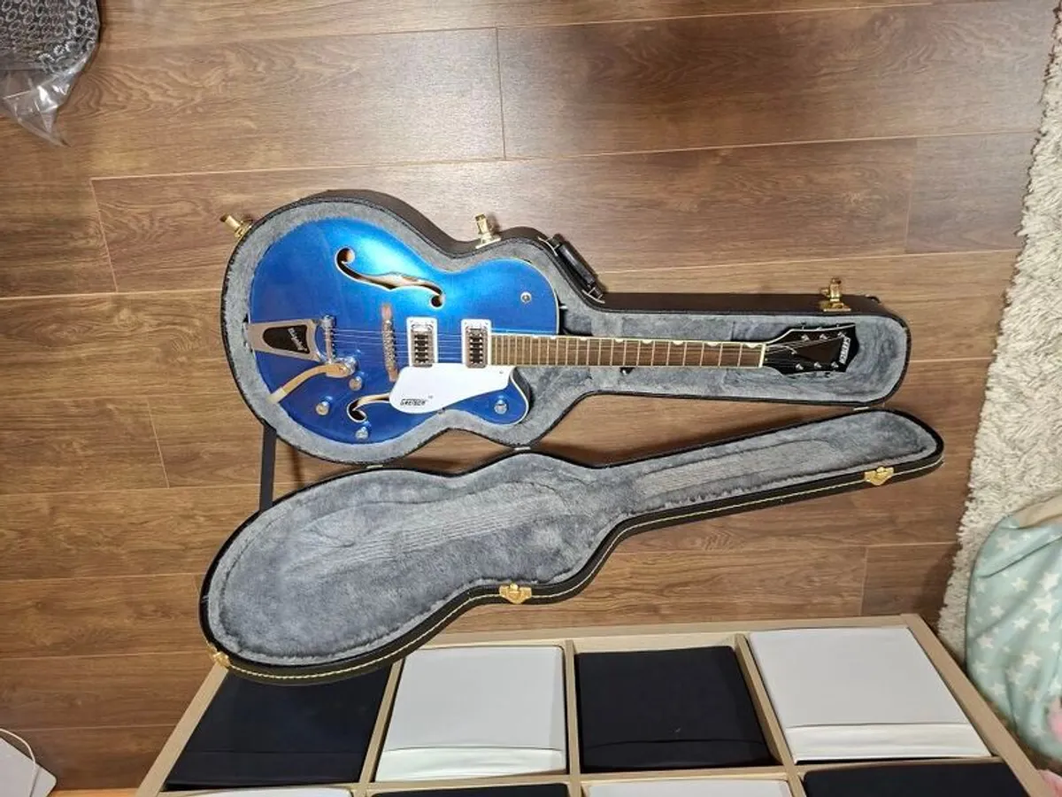 Gretsch G5420T Electromatic Azure Blue with Hard Case - Image 2