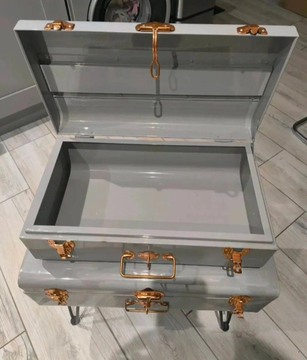 Chests / side table storage trunks - Image 3