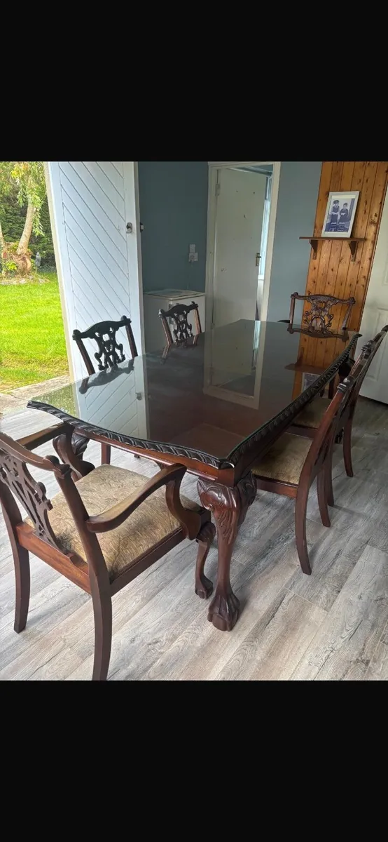 Dining Table and chairs - Image 1