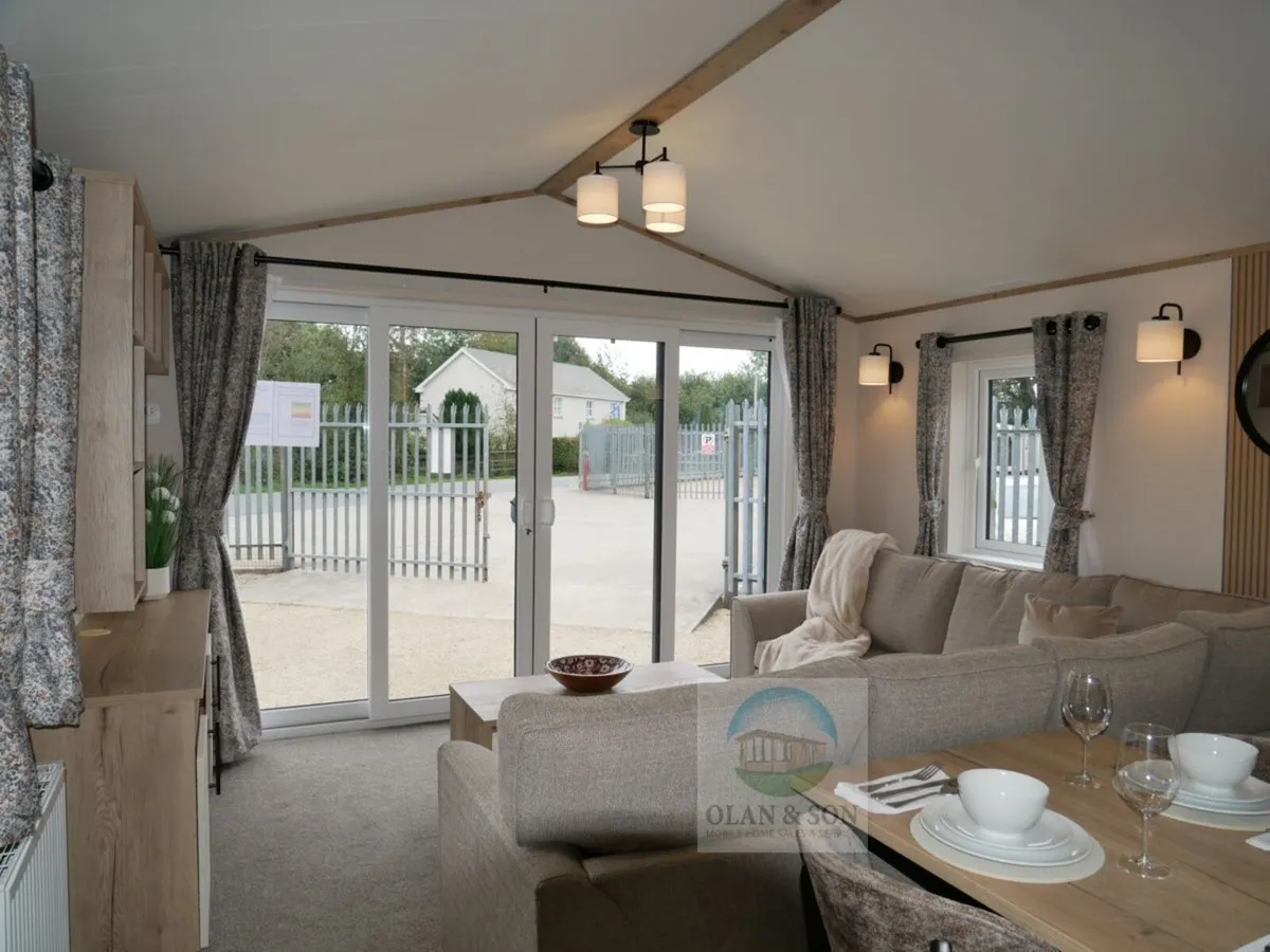 2027 Willerby Woodbridge 40 x 13.5/3Bed - Image 2