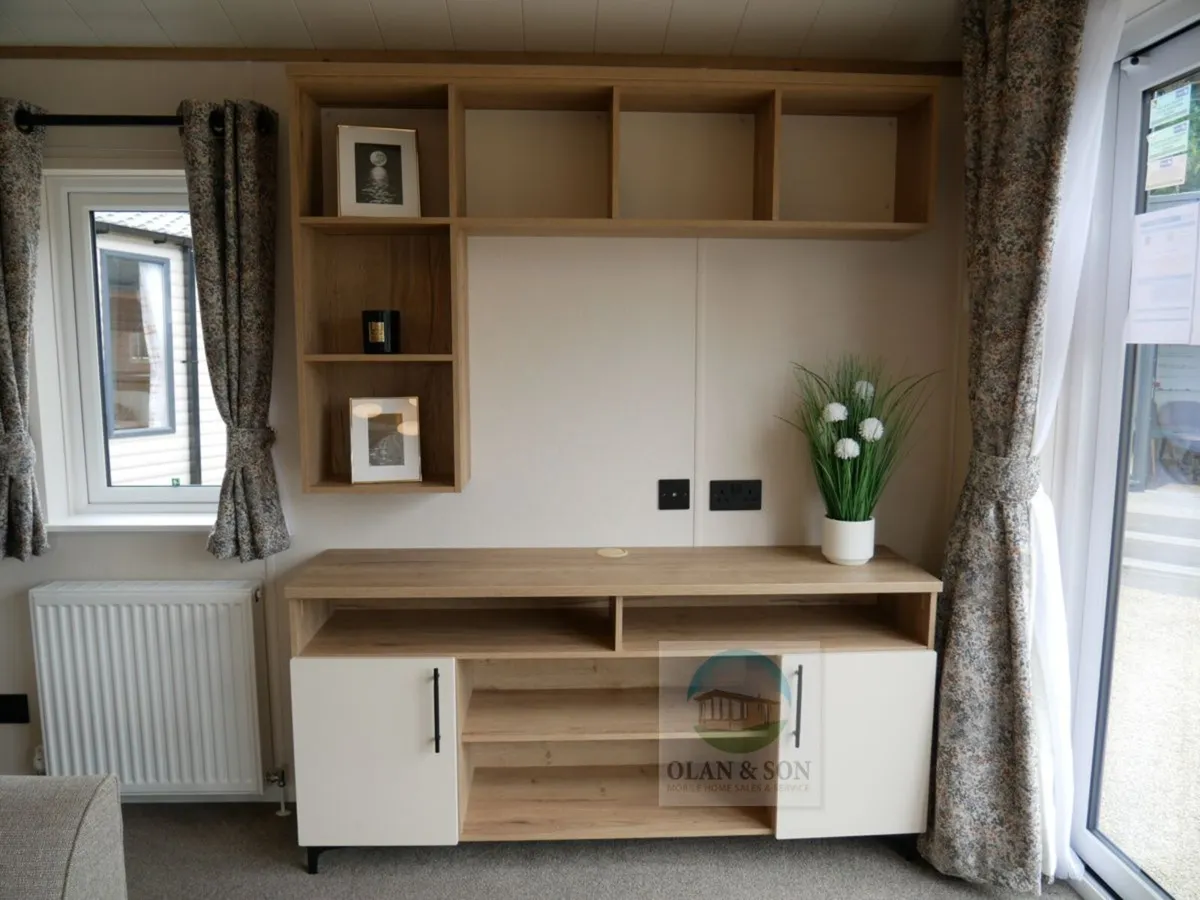 2027 Willerby Woodbridge 40 x 13.5/3Bed - Image 4