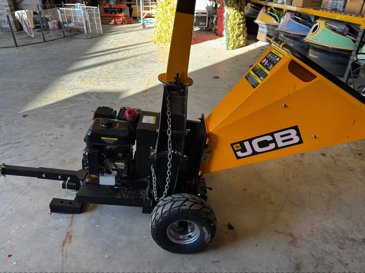 JCB Wood Chipper - Image 2