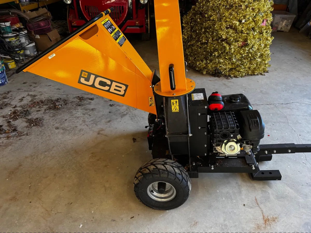 JCB Wood Chipper - Image 3