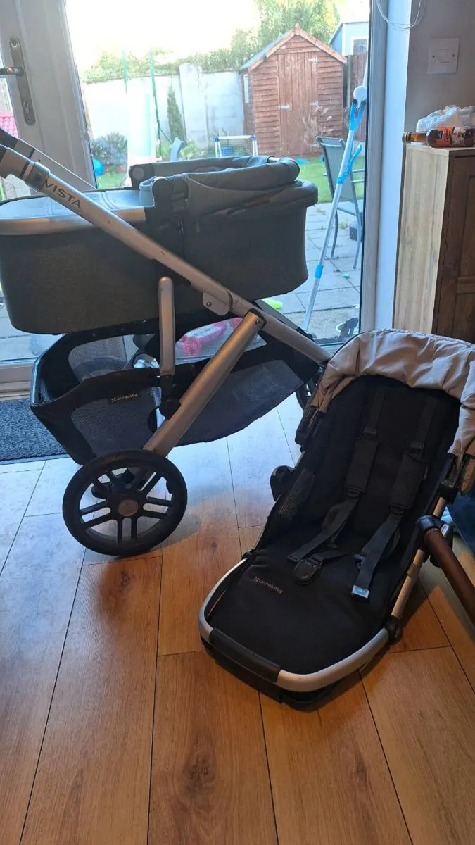 Uppababy vista 2 including foot muff - Image 3