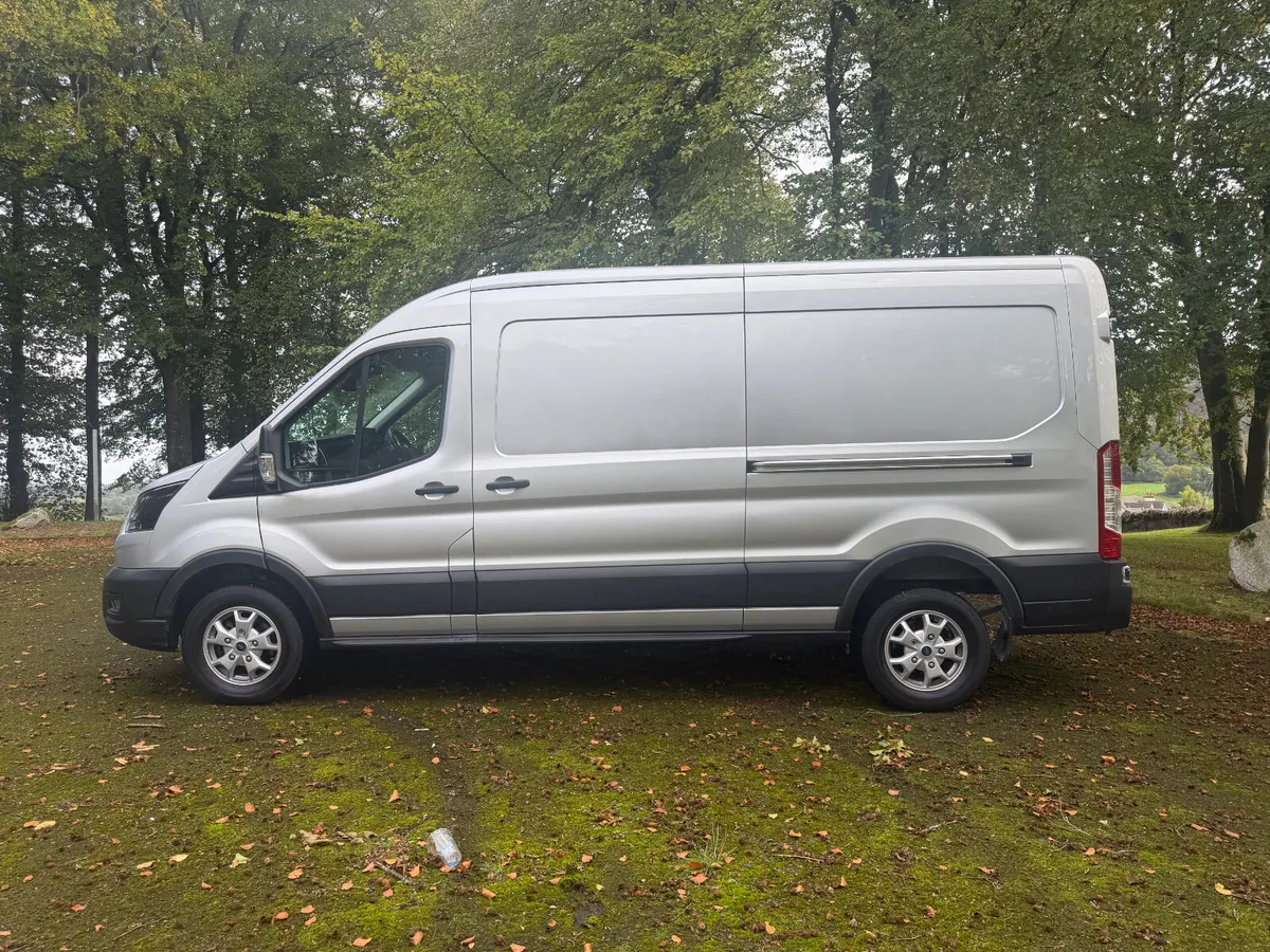 Ford Transit 2023 - Image 3