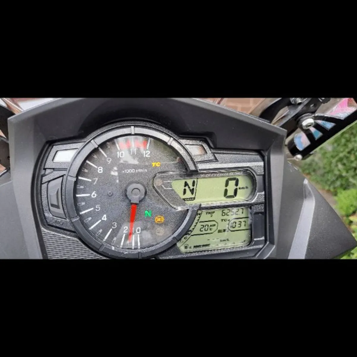 Suzuki V-Strom 650 XT [2025] - Image 2