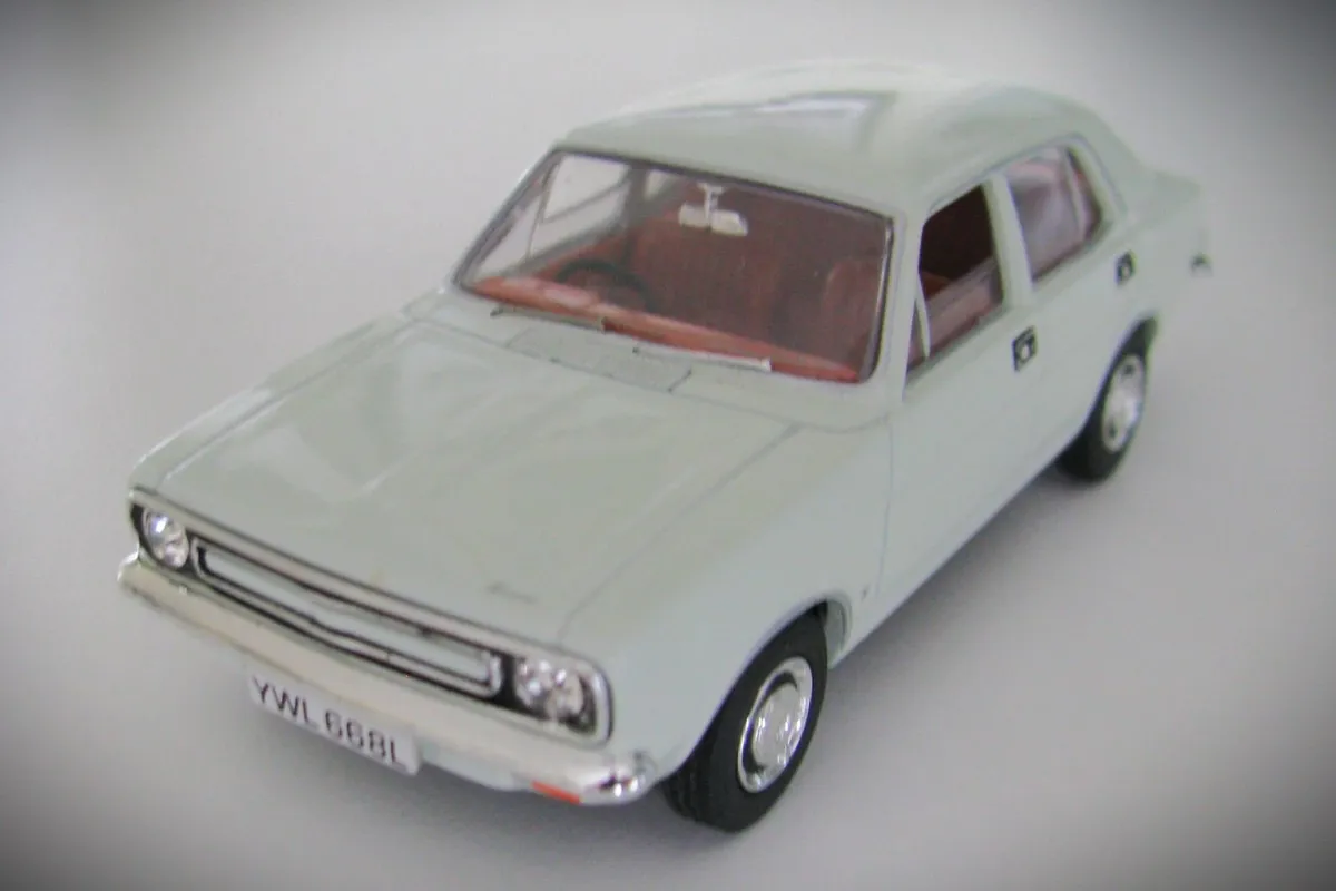 Diecast 1:43 Vanguards - Morris Marina White - Image 2