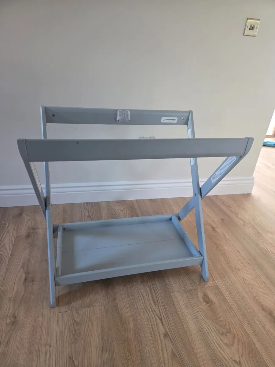 Uppababy Vista Bassinet Stand - Image 1