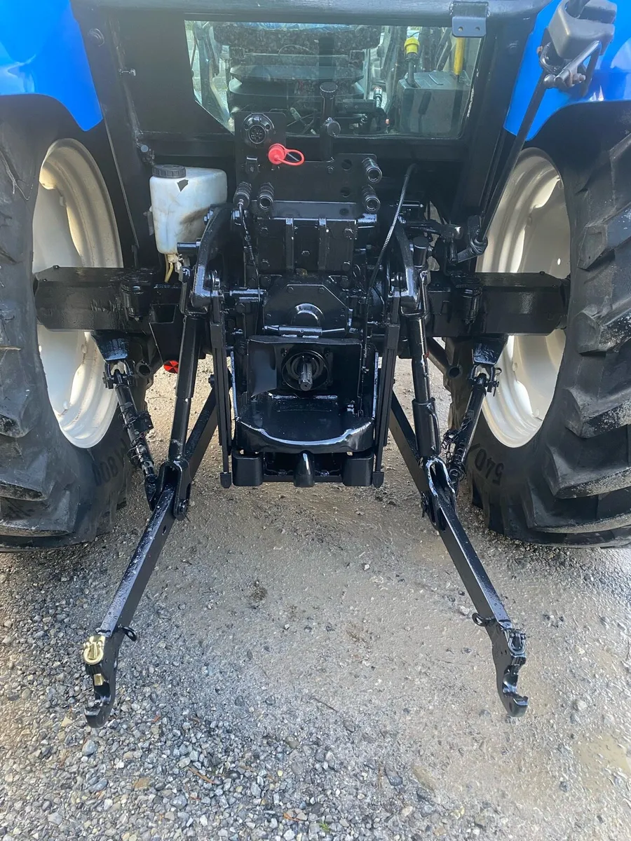 New Holland TL100A - Image 3