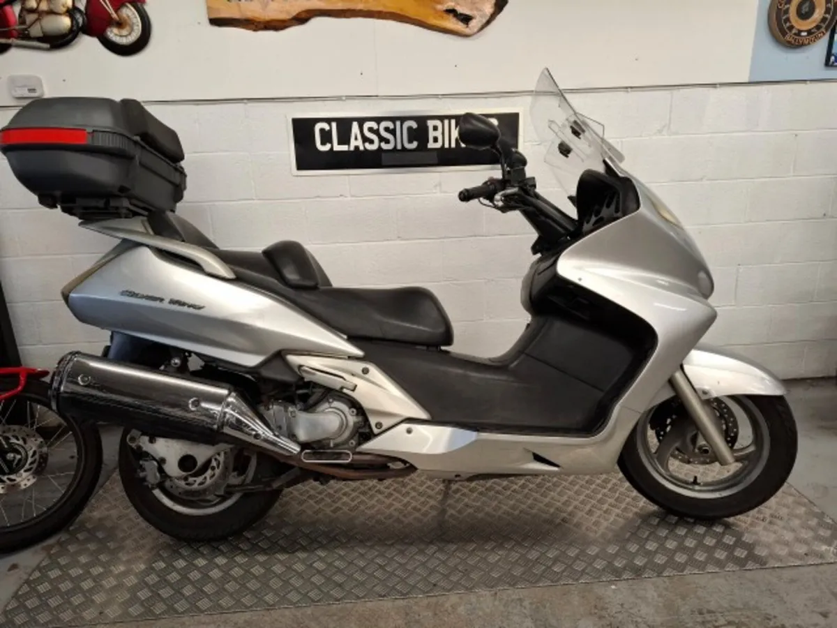 Honda Silverwing 600 2002 - Image 1