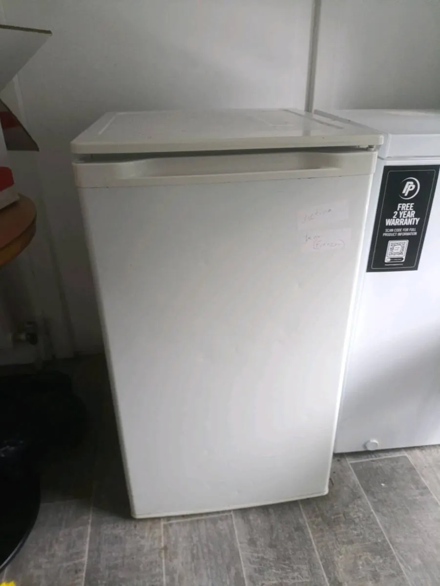 Fridge and freezers - Image 3