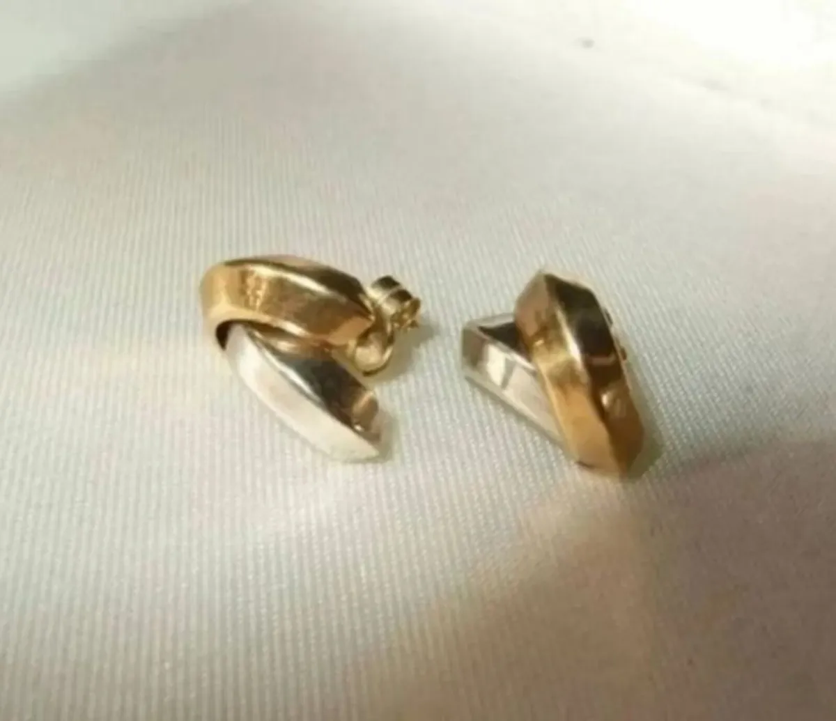 Vintage Hallmarked 9ct White/Yellow Gold Earrings - Image 2