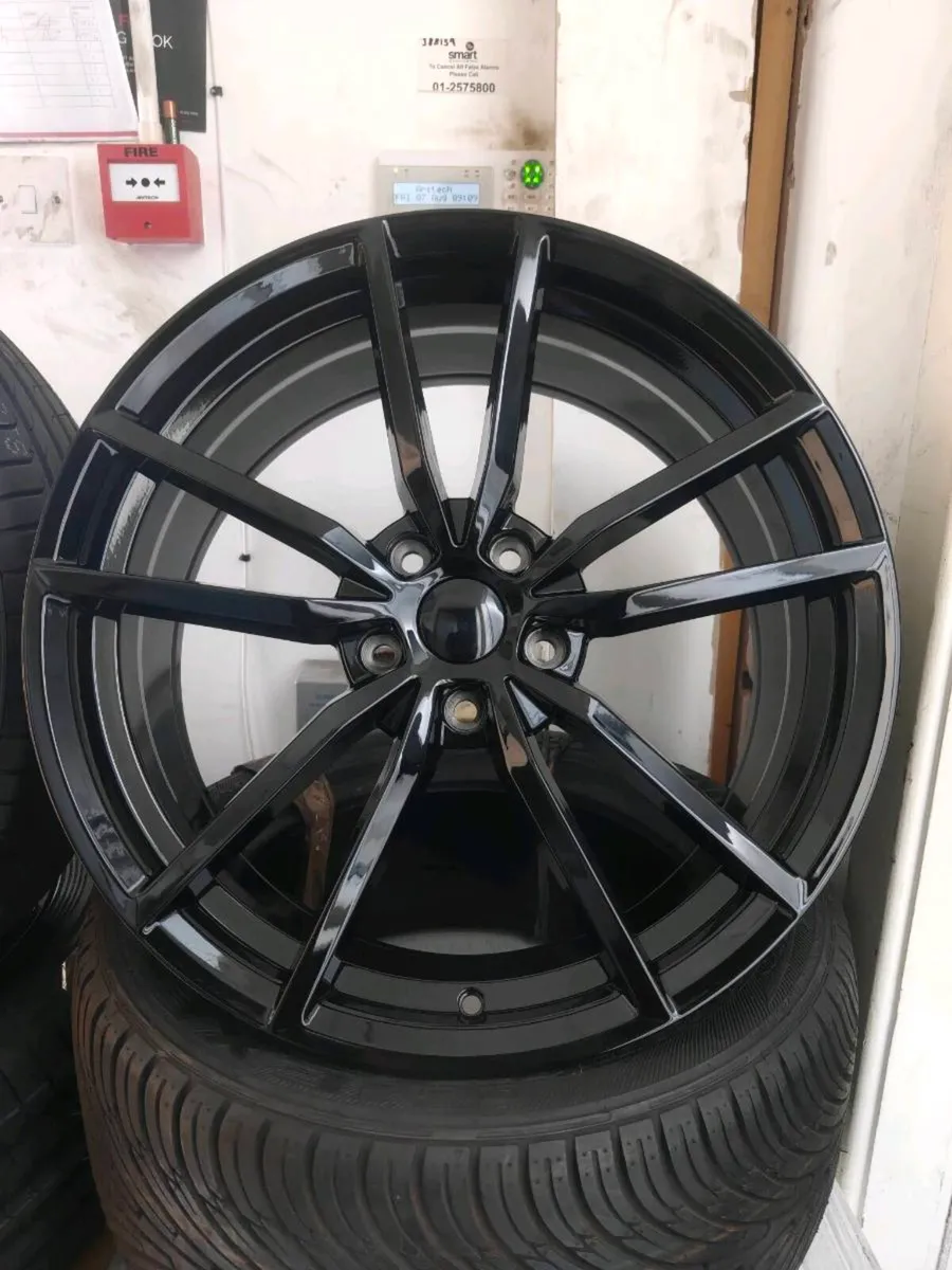19 alloy wheels VW Seat Skoda Mercedes Audi D12 Fi - Image 4