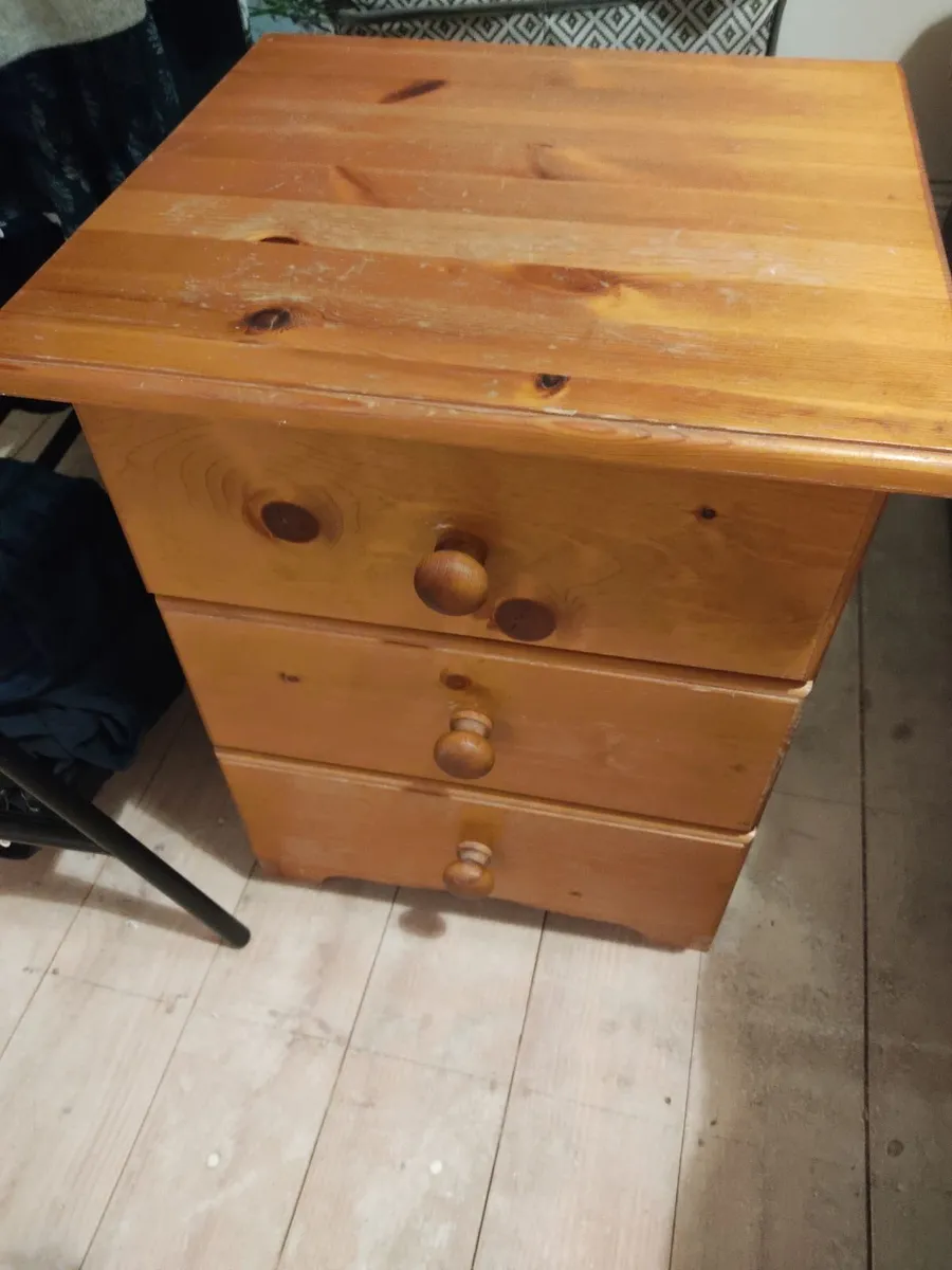 Pine Lockers