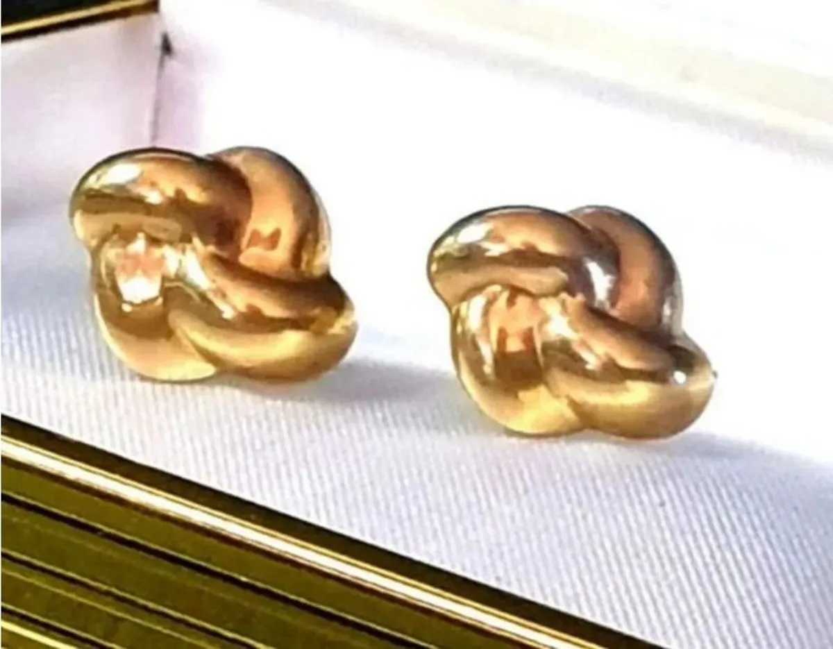 Vintage Hallmarked 9ct Gold 'Knot' Earrings - Image 2