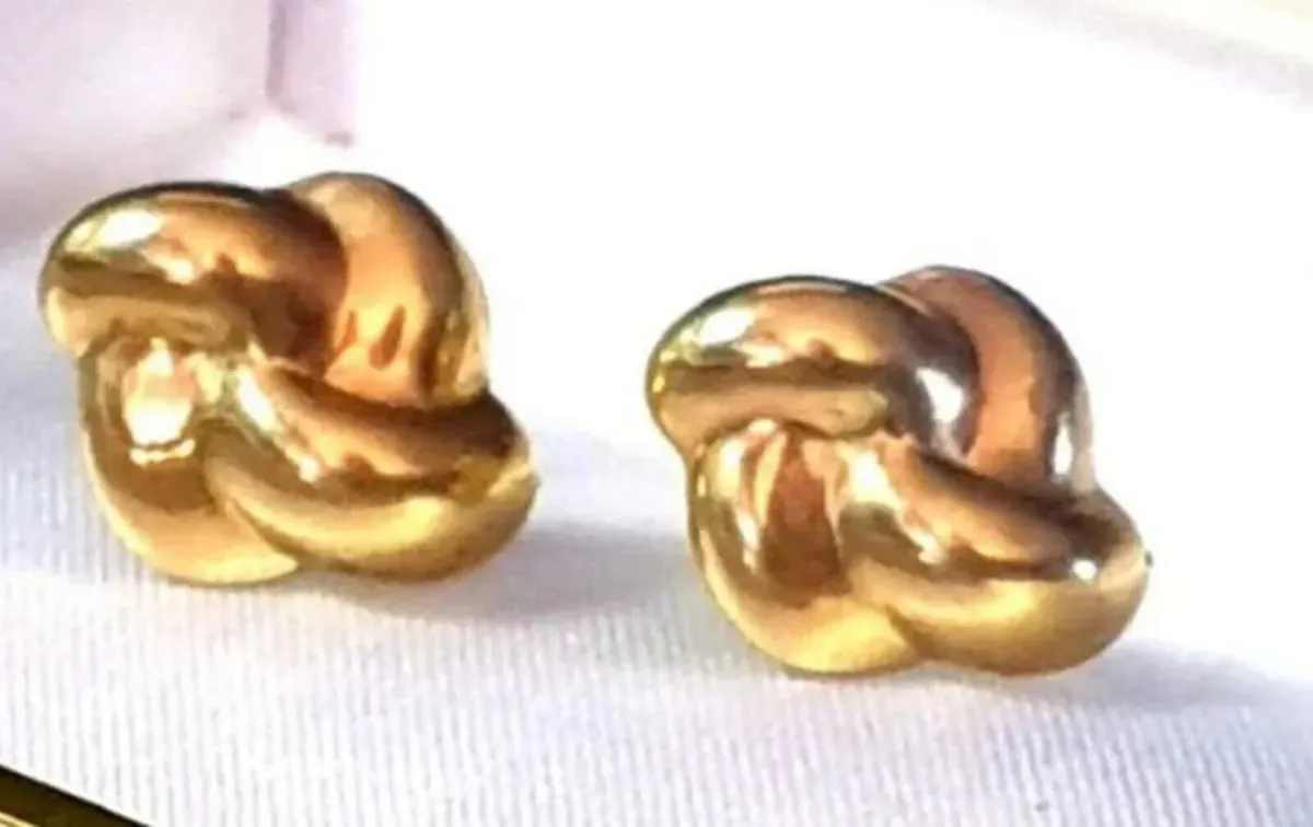 Vintage Hallmarked 9ct Gold 'Knot' Earrings - Image 3