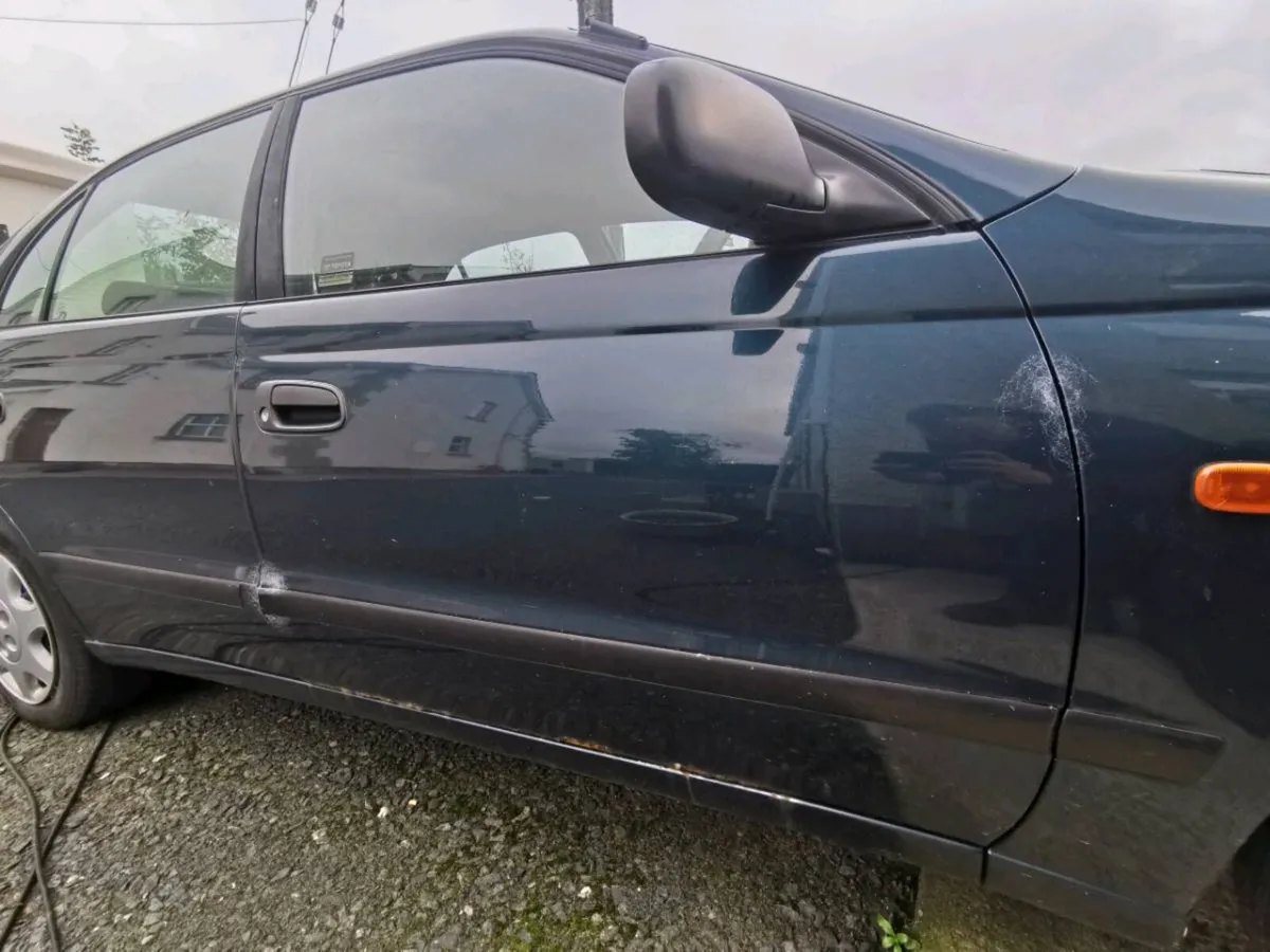 1994 Toyota Carina E 1.6 XLI - Image 3