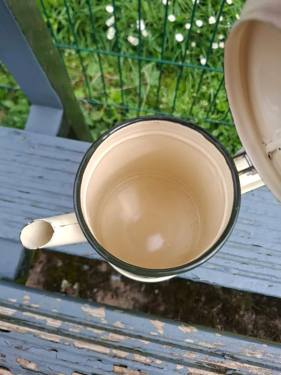Enamel cow coffee pot - Image 3