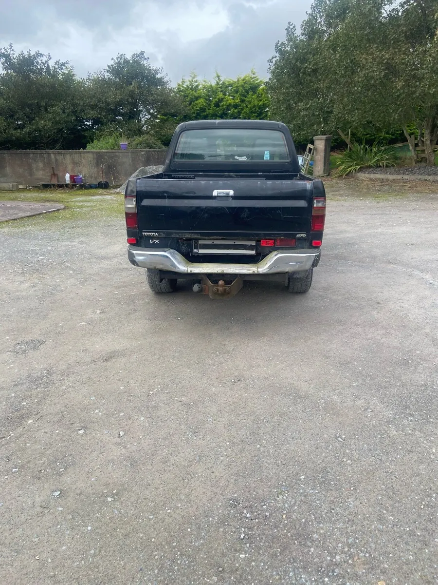 Toyota Hilux - Image 3