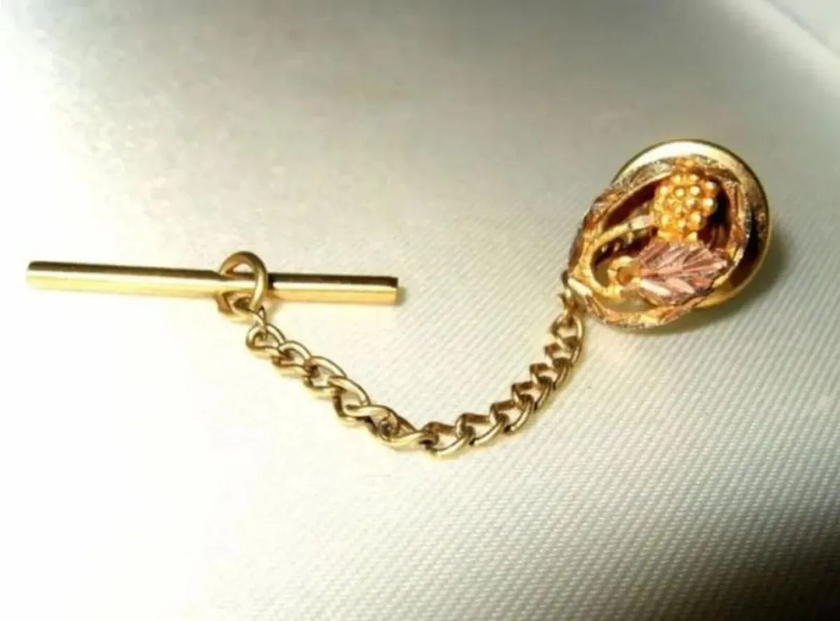 Pristine Vintage Black Hills 10k/12k Gold Tie Pin - Image 4