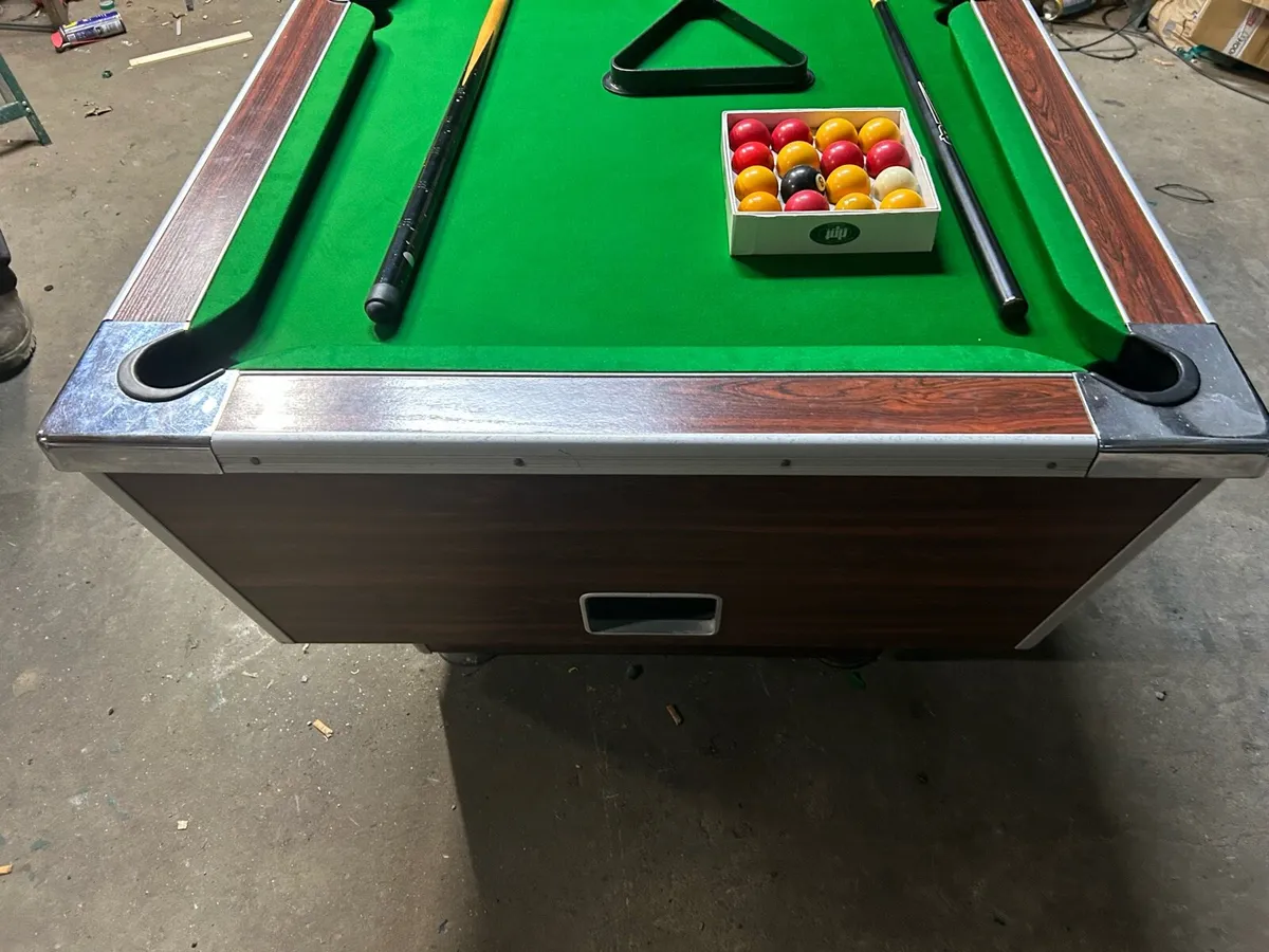 Pool table - Image 4