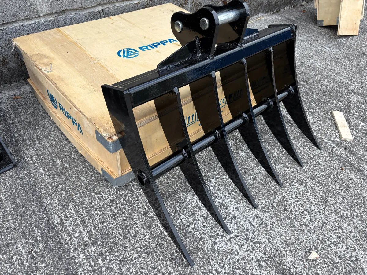 Excavator Rake for 1 - 2 Ton Digger - Image 1
