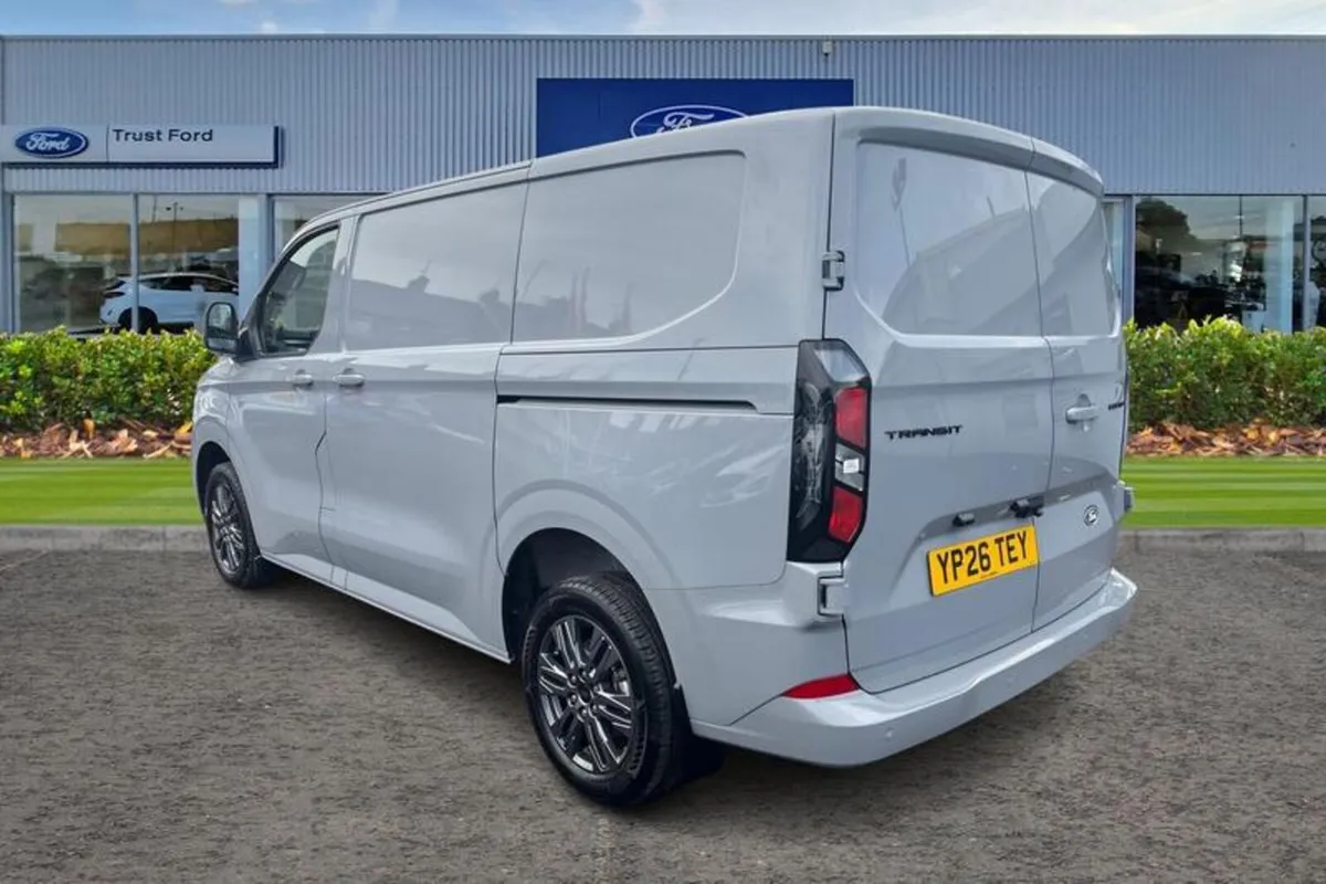Ford Transit Custom 320 L1  FWD 2.0 EcoBlue 136ps - Image 2