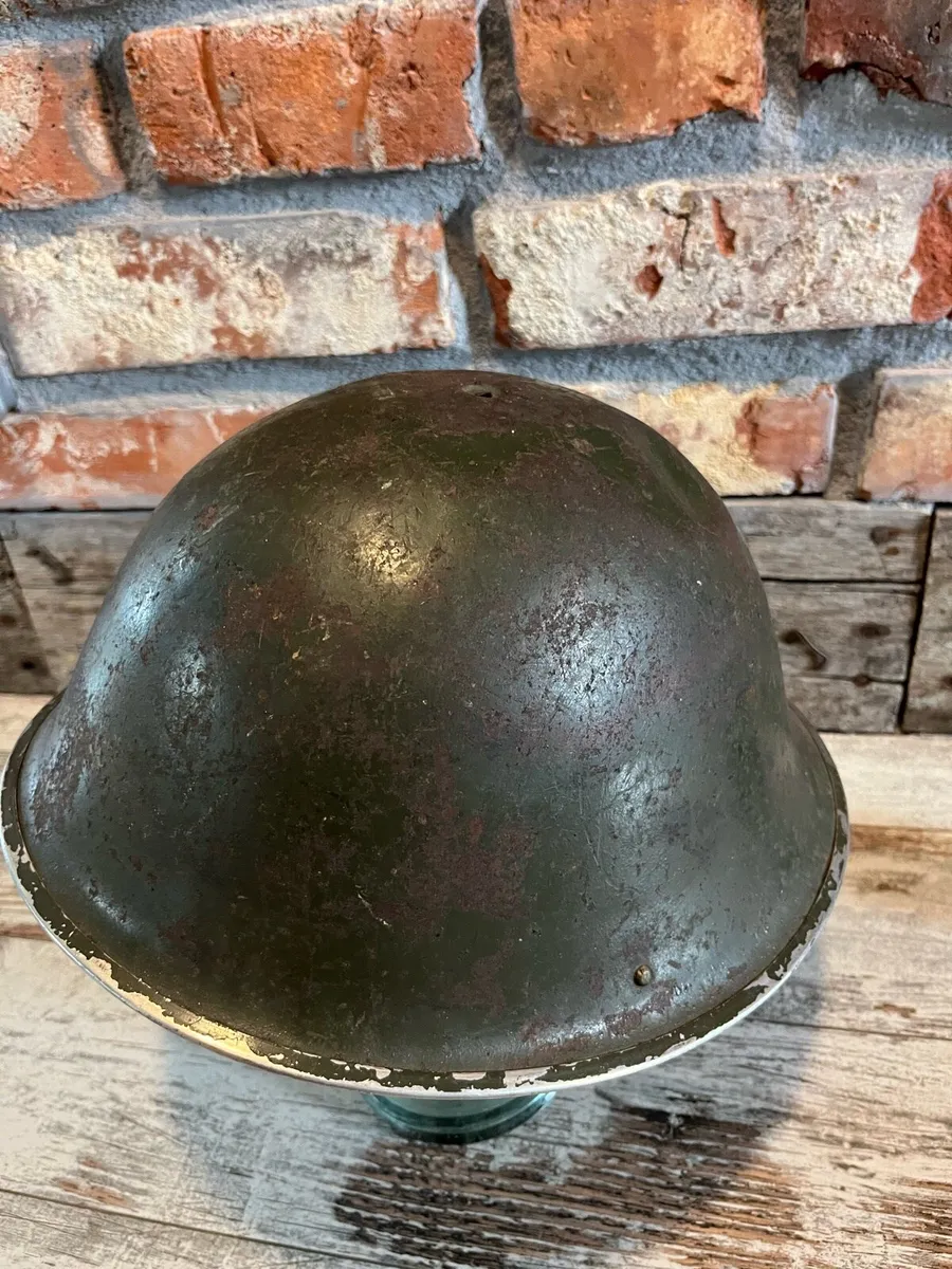 Vintage army helmet - Image 4