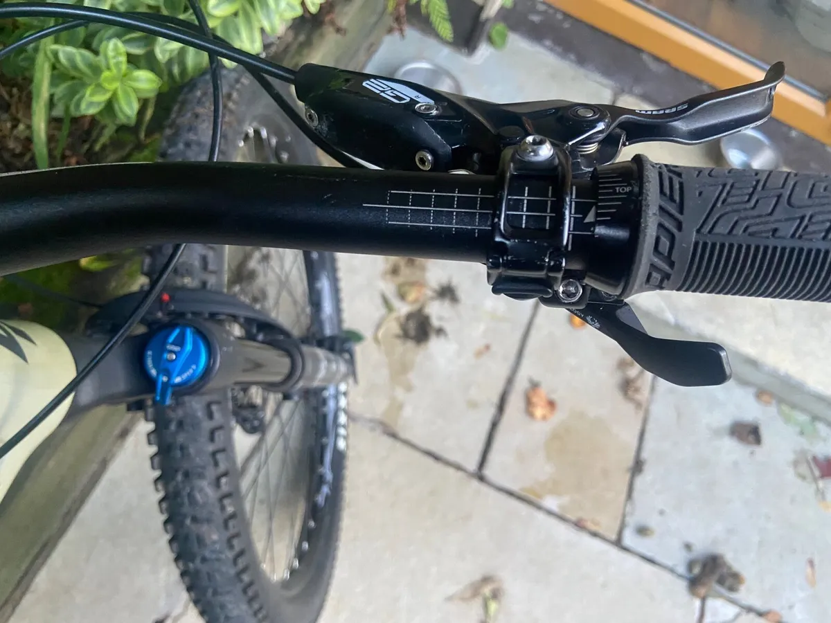Lapierre Zesty Carbon AM 6.9 - Image 3