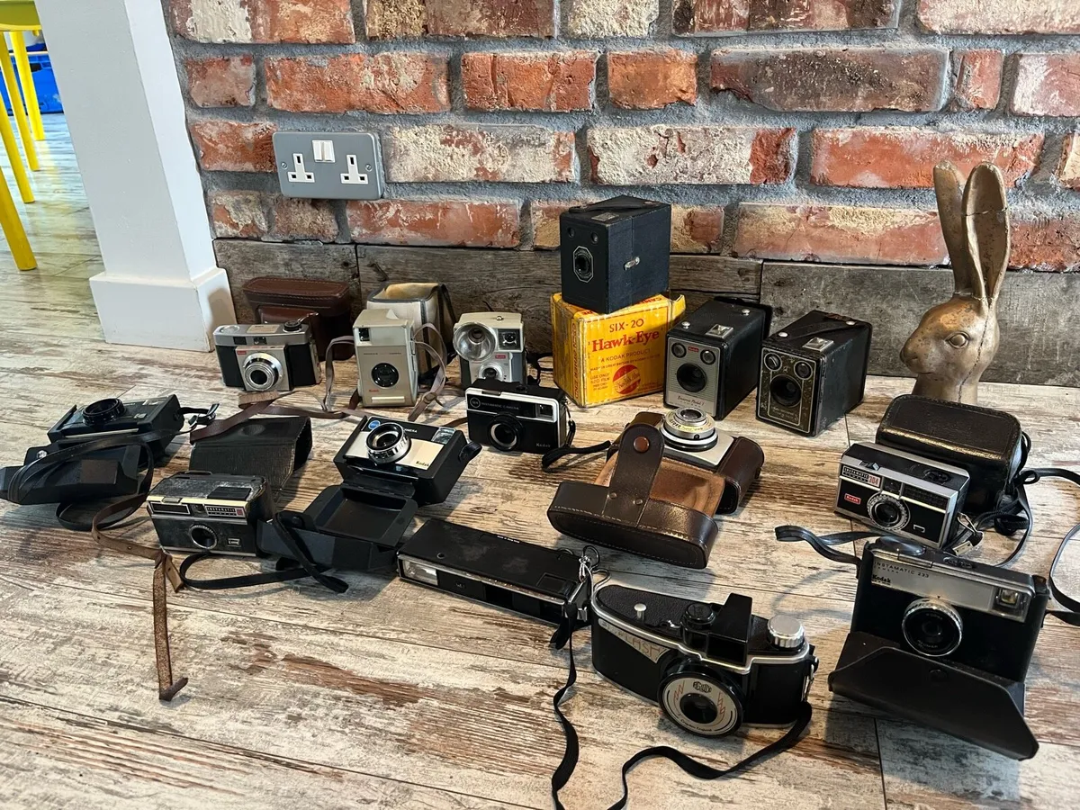 Vintage camera - Image 1