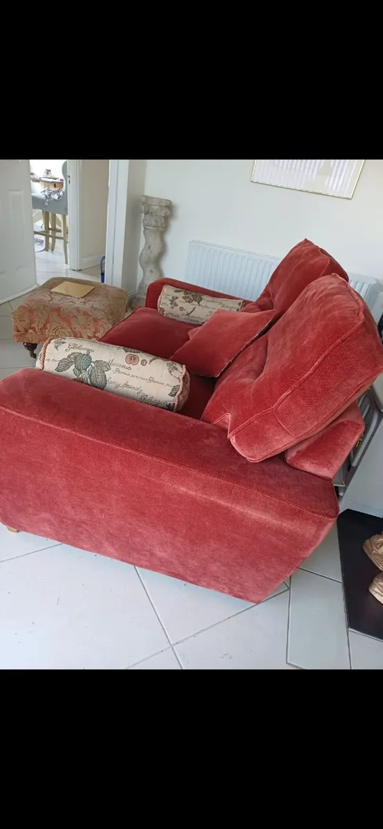Couches - Image 4