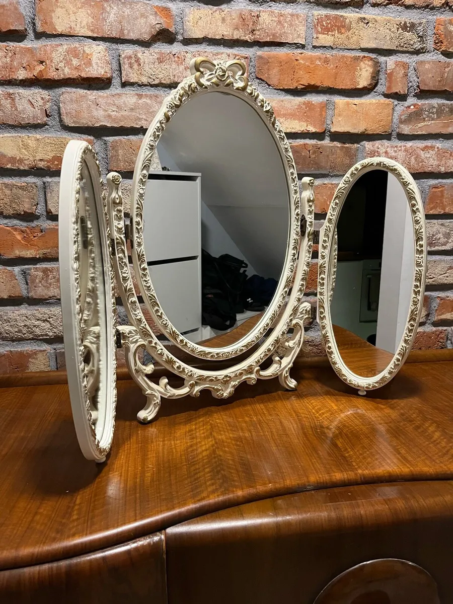 Mirror - Image 1