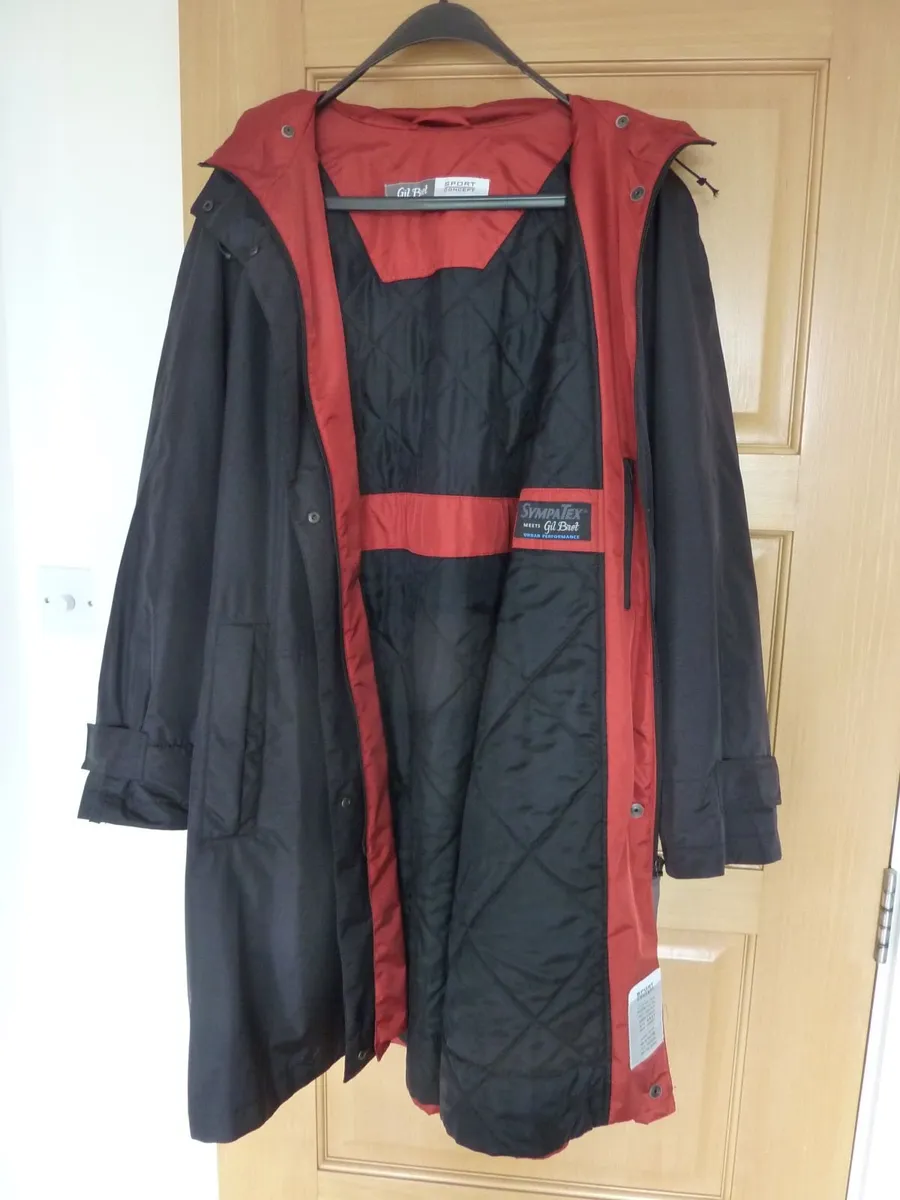 Woman's Coat - Image 2