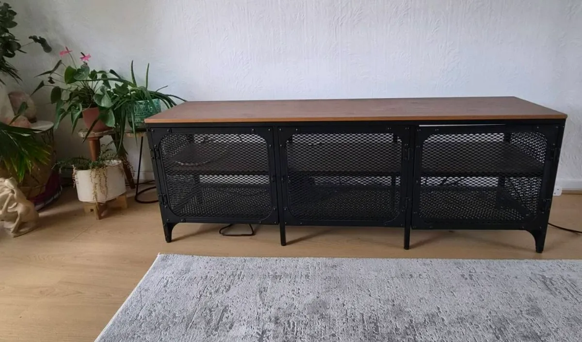 Fjallbo TV unit - Image 1